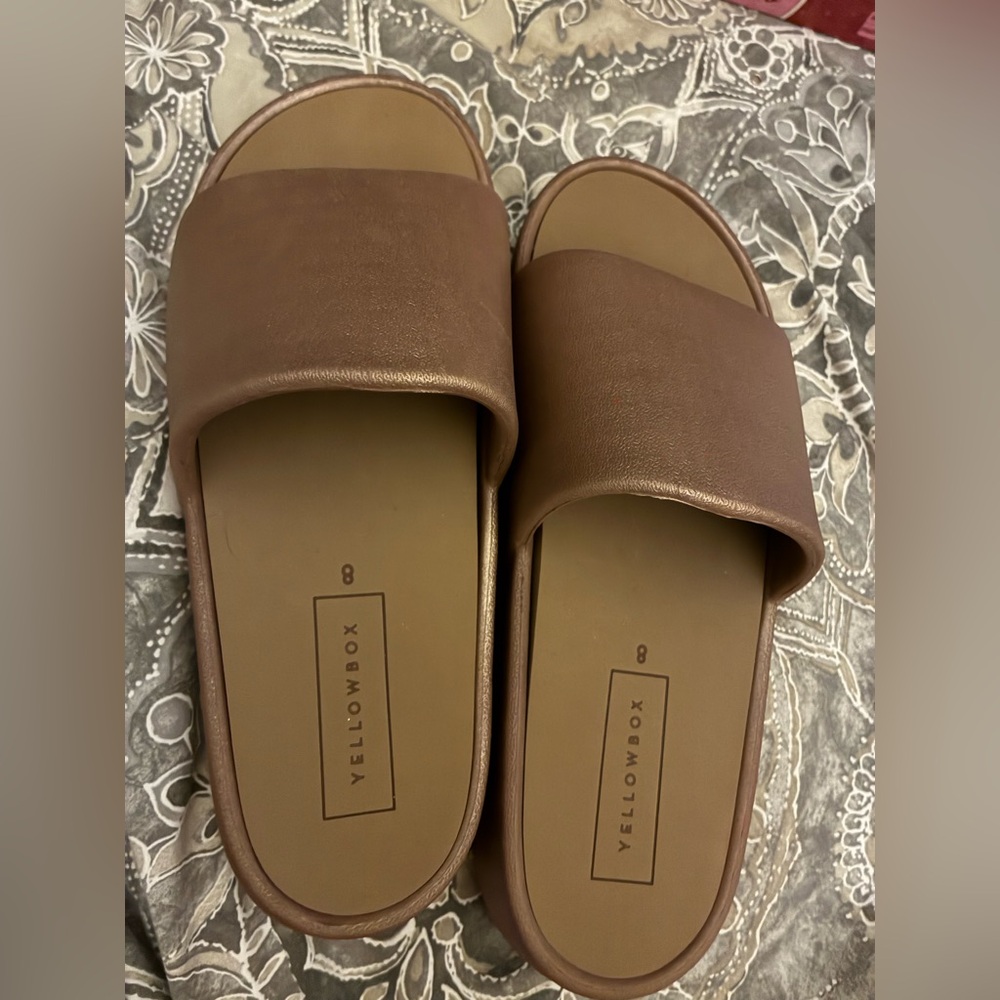 Yellow Box Brown sandals